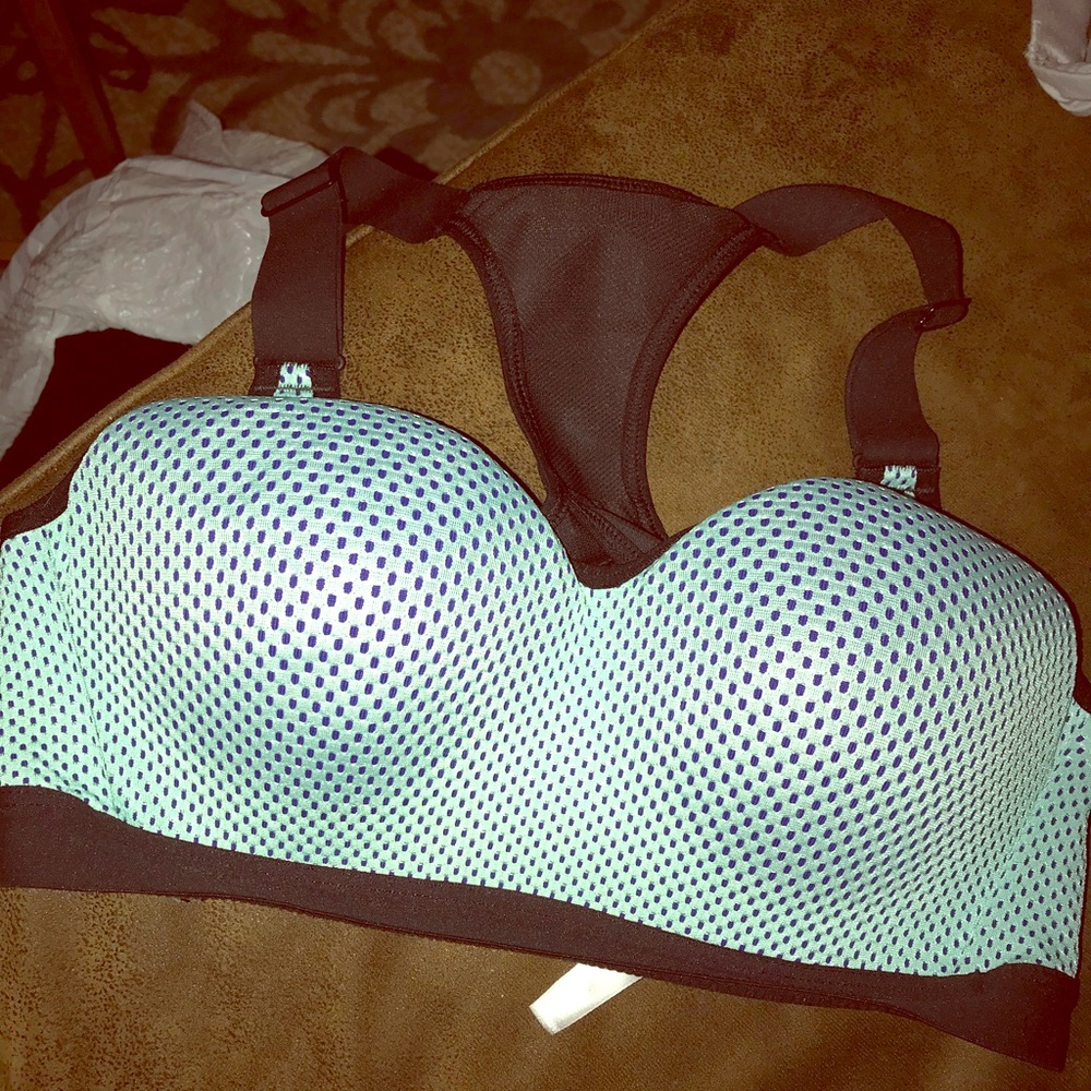 VICTORIAS SECRET VSX SPORT SPORTS BRA 32C